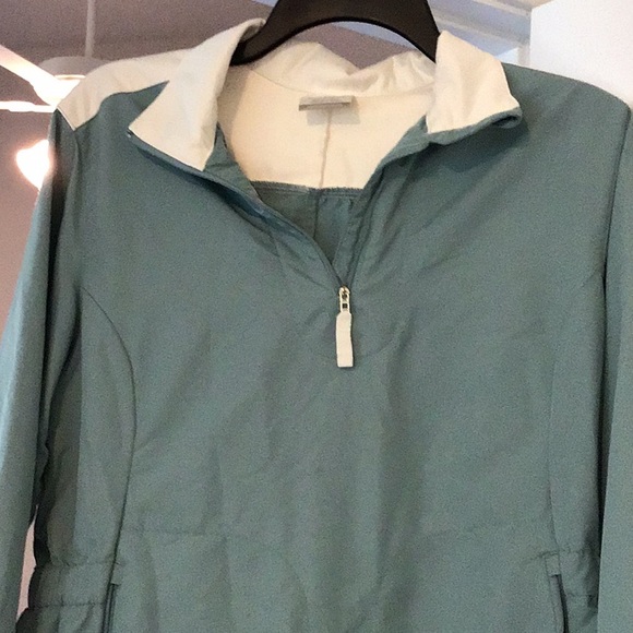 Nike - Picture 3 of 4